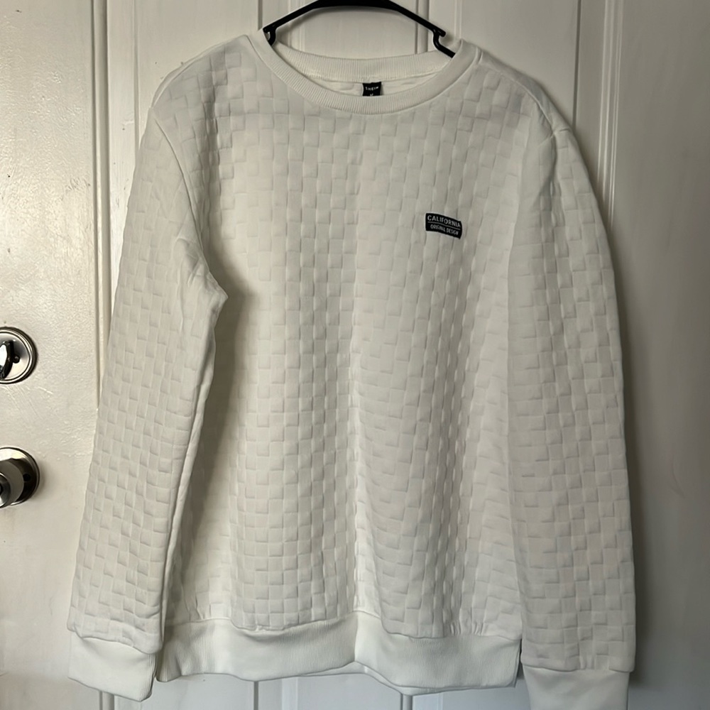 SHEIN men’s white pillow quilt pattern sweatshirt.